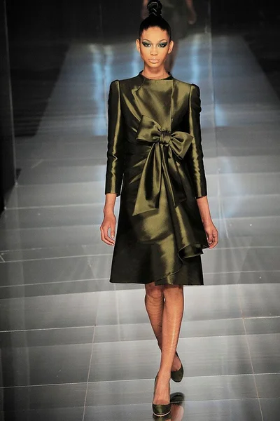 Look 15